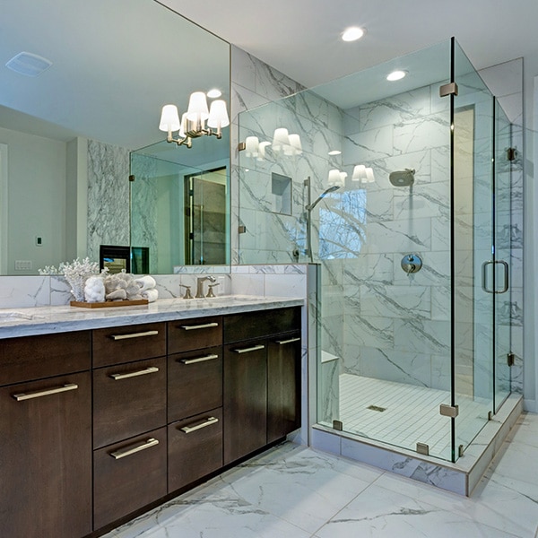 Kitchen & Bath 5 bathrooms3